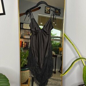 God Save Queens Silk mid-length dress